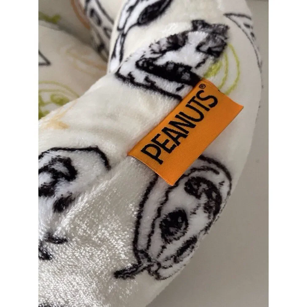 Peanuts Snoopy Small Dog Pet Cozy Cuddler Bed Halloween BOO Pumpkin 19 X 15 X 7”